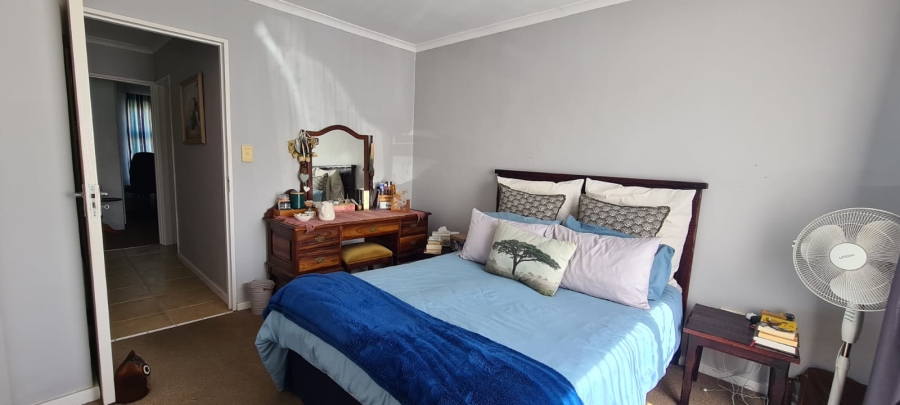To Let 2 Bedroom Property for Rent in Burgundy Estate Western Cape